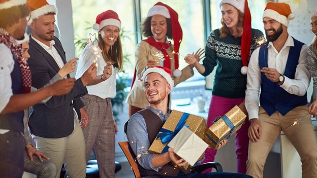 5 Unique Packaging Ideas to Elevate Your Office Holiday Party